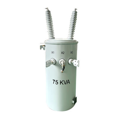 75KVA หมึกเดียวที่ติดตั้งเครื่องแปลงน้ํามันเหลว 34500V ถึง 120V